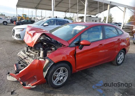 2018 Ford Fiesta Se z USA, uszkodzony, nr VIN 3FADP4BJ1JM135261